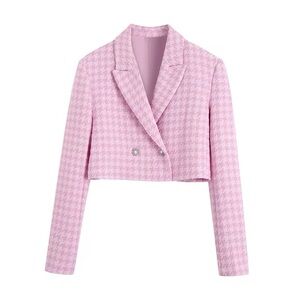 Cropped pink blazer
